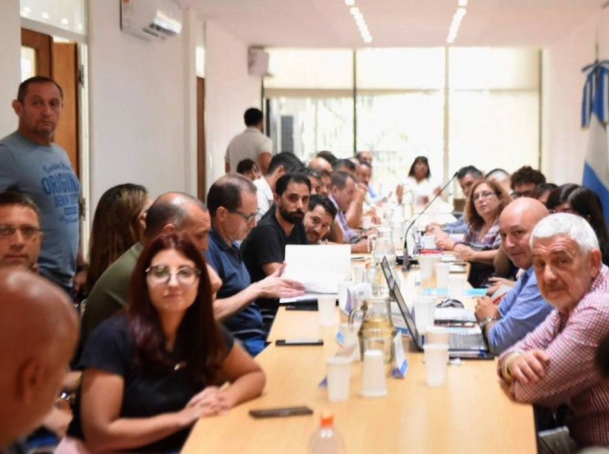 Provincia y estatales se reunieron por las paritarias: ¿Habrá revisiones de salario mensuales?