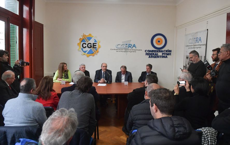 PYMEs le pidieron al gobierno de Javier Milei que retome el Ahora 12 y 18 PYMEs le pidieron al gobierno de Javier Milei que retome el Ahora 12 y 18