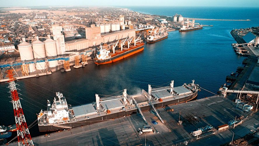 Los puertos bonaerenses recibieron 8500 buques en 2022, una cantidad superior a la de los años previos a la pandemia.