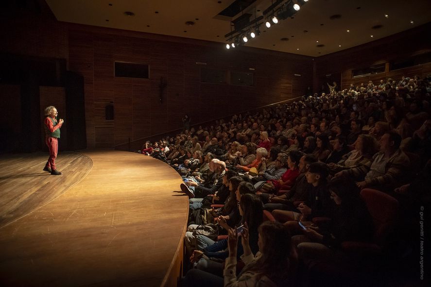 A sala llena se desarrolló la segunda propuesta de "Cultura en Escena"