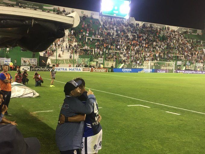 Eric Ramírez y Diego Maradona en Gimnasia