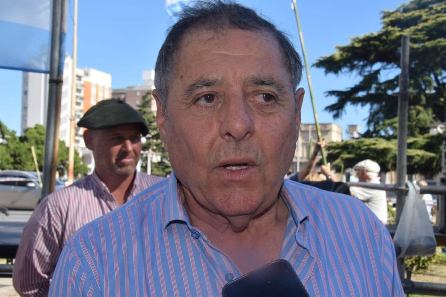 Reapareció Alfredo de Angelis y cruzó a Axel Kicillof: “Es prácticamente una confiscación a los productores” Reapareció Alfredo de Angelis y cruzó a Axel Kicillof: “Es prácticamente una confiscación a los productores”