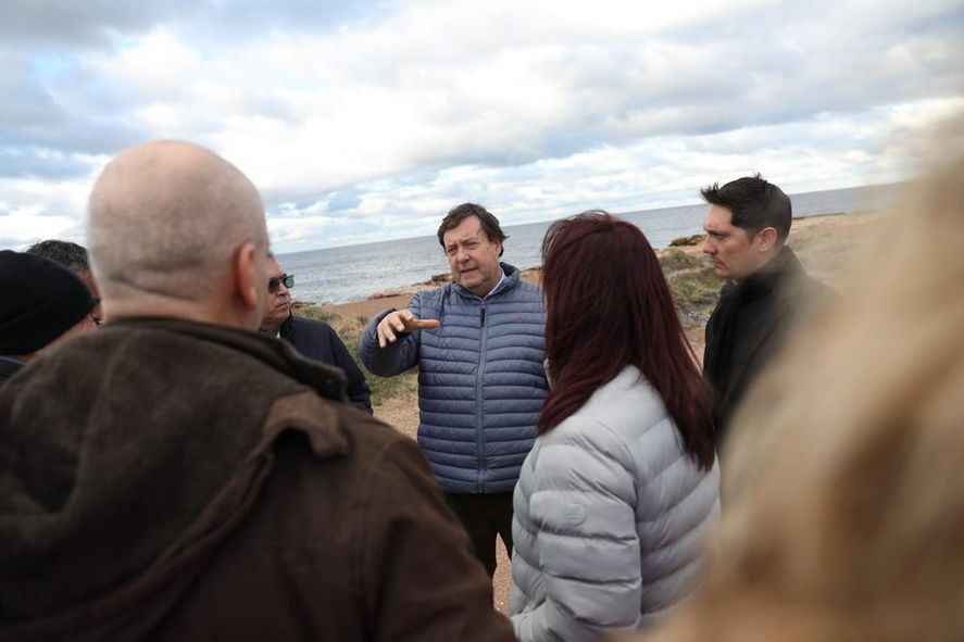 Alberto Weretilneck, gobernador de Río Negro, confía en que la planta de GNL se hará "con o sin Petronas". YPF busca socios.
