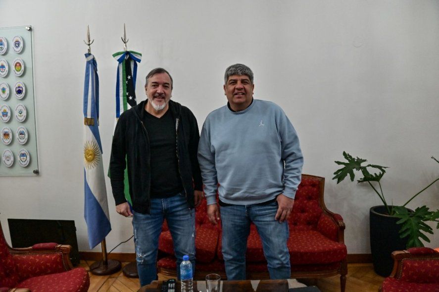 Rodolfo Aguiar y Pablo Moyano empiezan a pensar en un nuevo paro general. Rodolfo Aguiar y Pablo Moyano empiezan a pensar en un nuevo paro general.