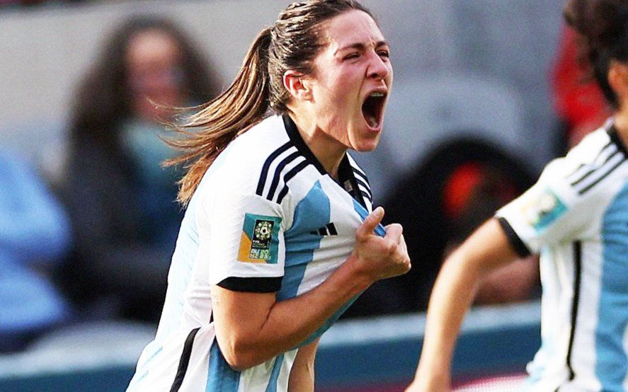 Romina Núñez tuvo un gran 2023 con Argentina (marcó un gol en el Mundial) y con UAI Urquiza. Romina Núñez tuvo un gran 2023 con Argentina (marcó un gol en el Mundial) y con UAI Urquiza.