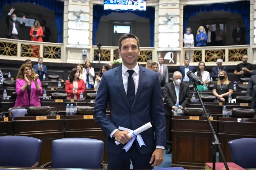 Santiago Passaglia, actual intendente de San Nicolás, salpicado por el conflicto en Atanor. Santiago Passaglia, actual intendente de San Nicolás, salpicado por el conflicto en Atanor.