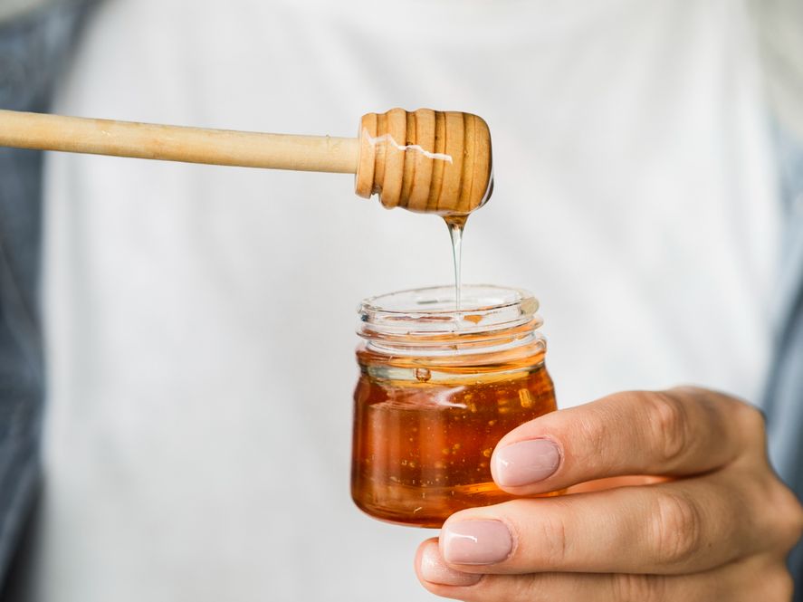 Anmat prohibió la comercialización y fraccionamiento de una marca de miel por carecer de los registros necesarios. Anmat prohibió la comercialización y fraccionamiento de una marca de miel por carecer de los registros necesarios.