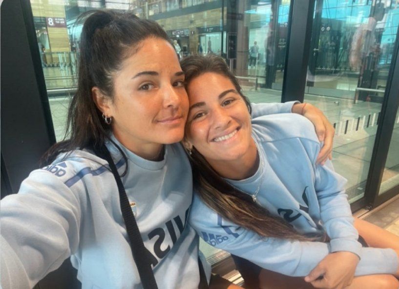 Majo Granatto y su hermana Victoria, ambas jugadoras de Las Leonas. Hockey