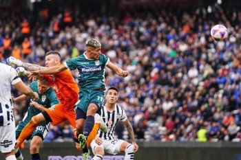 Eric Ramírez marcó un doblete para Gimnasia.