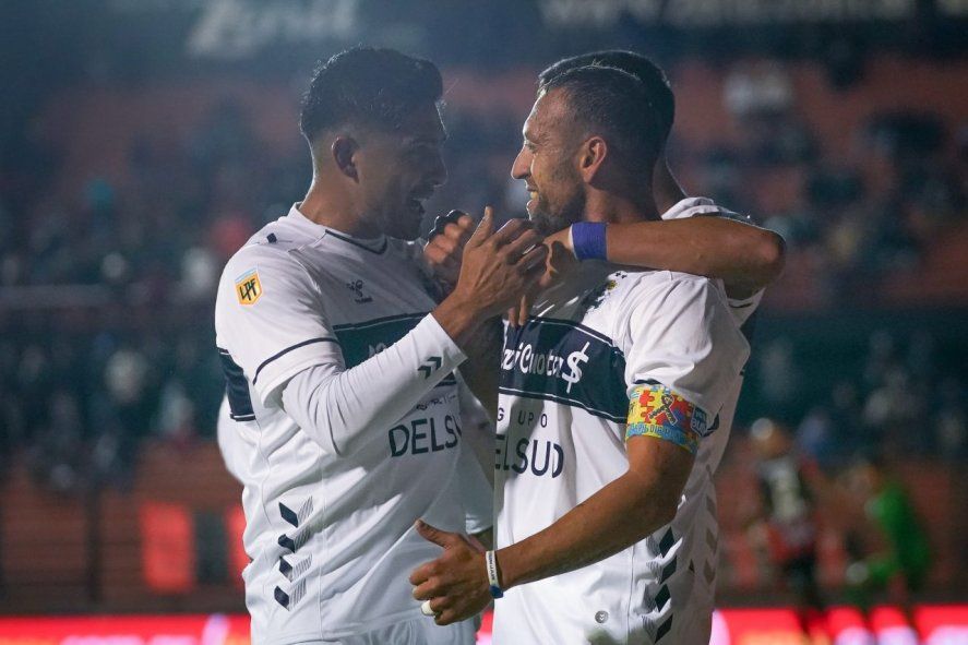 Cristian Tarragona y Brahian Alemán, goleadores del Gimnasia de Gorosito en la Copa de la Liga.