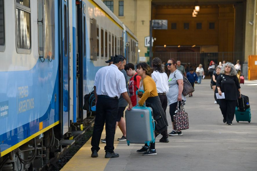 Desde el 21 de febrero, aumenta el boleto de los trenes de larga distancia.