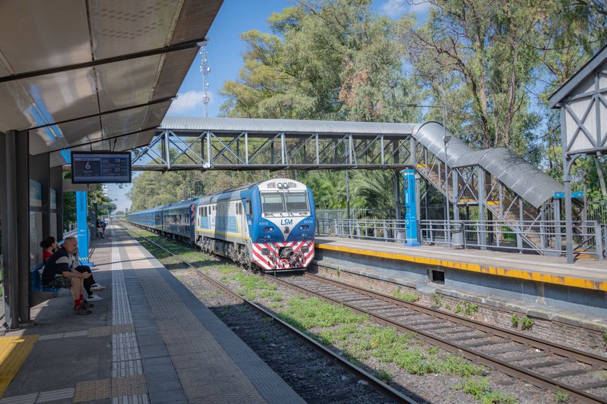 Este viernes feriado, el Tren San Martín funcionará con un cronograma oficial por obras en el puente del río Reconquista. Este viernes feriado, el Tren San Martín funcionará con un cronograma oficial por obras en el puente del río Reconquista.