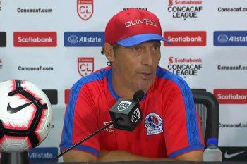 Pedro Troglio se sacó en la conferencia después del clásico.