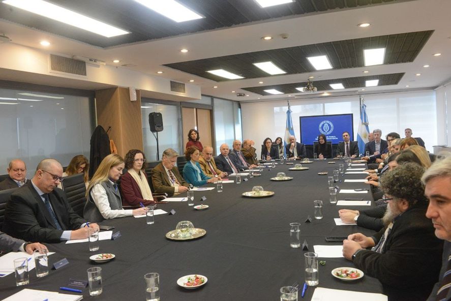 Un solo gremio fue a la mesa de diálogo social que impulsa Javier Milei
