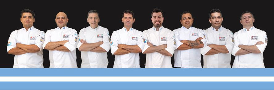 La selección argentina de maestros pizzeros está integrada por Miguel Villalba, Ezequiel Ortigoza, Mauro Dávila, Eric Smalietis, Martín Gustavo López, Javier Dotta, Hugo Bazán y Diego Dávila.