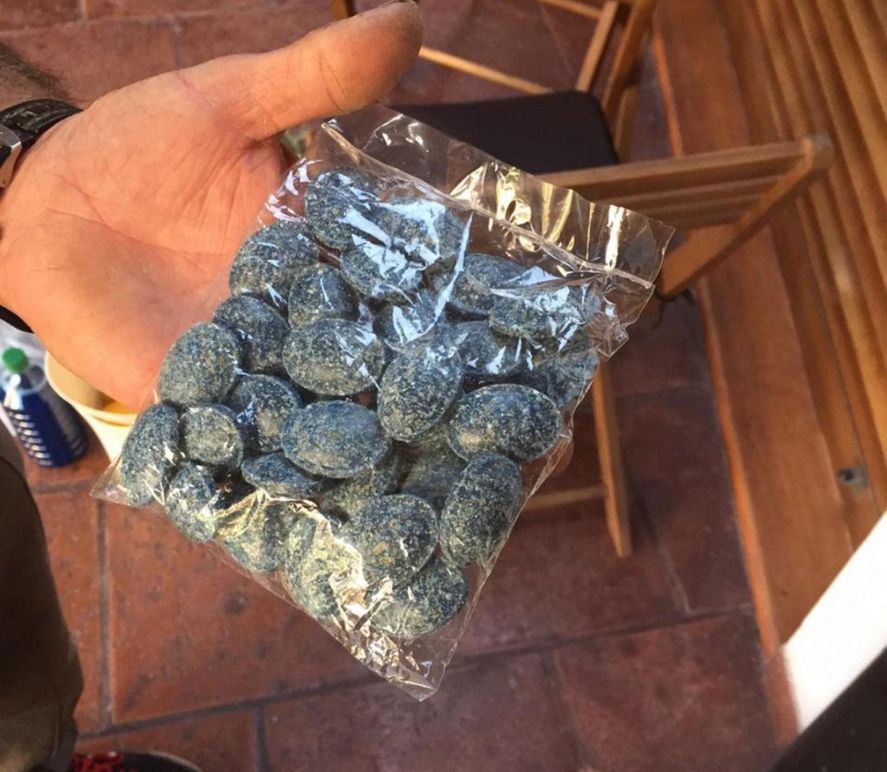 El Consejo Profesional de Química de la Provincia de Buenos Aires advirtió sobre la venta de veneno para ratas con forma de similar a una golosina. El Consejo Profesional de Química de la Provincia de Buenos Aires advirtió sobre la venta de veneno para ratas con forma de similar a una golosina.