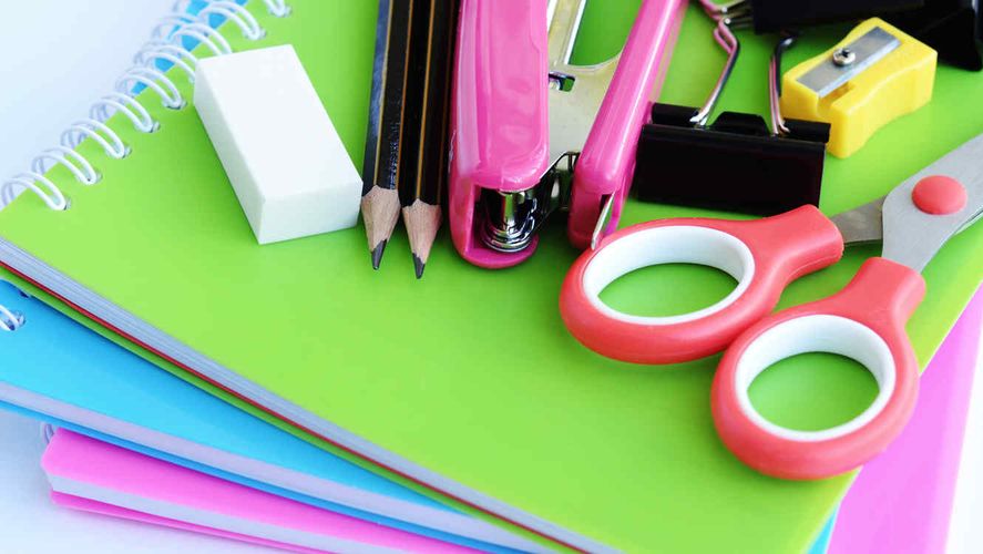 Ya comenzaron los descuentos del Banco Provincia en librerías, jugueterías, casas de deportes, zapaterías y uniformes escolares para la vuelta a clases.