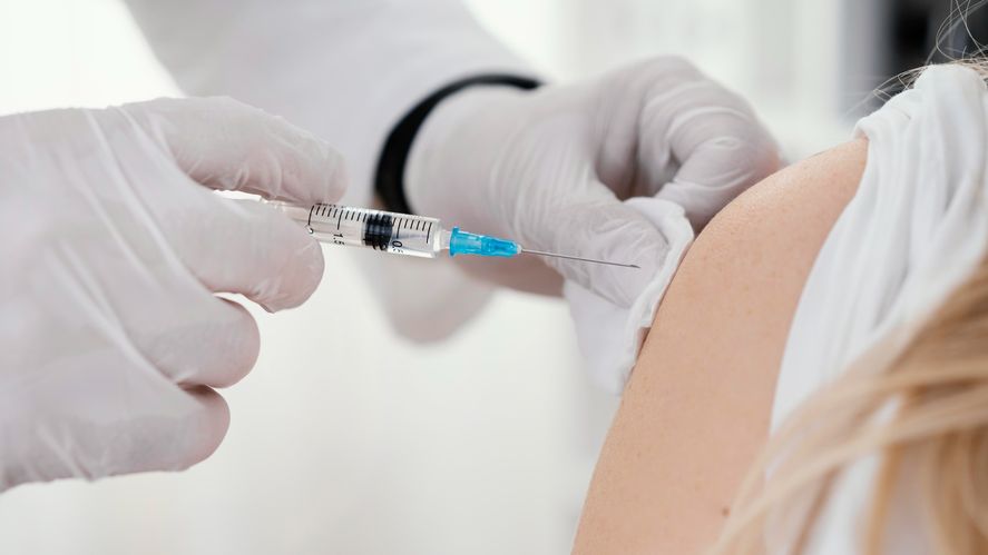El Ministerio de Salud bonaerense recomendó vacunarse contra la Fiebre Hemorrágica Argentina. El Ministerio de Salud bonaerense recomendó vacunarse contra la Fiebre Hemorrágica Argentina.