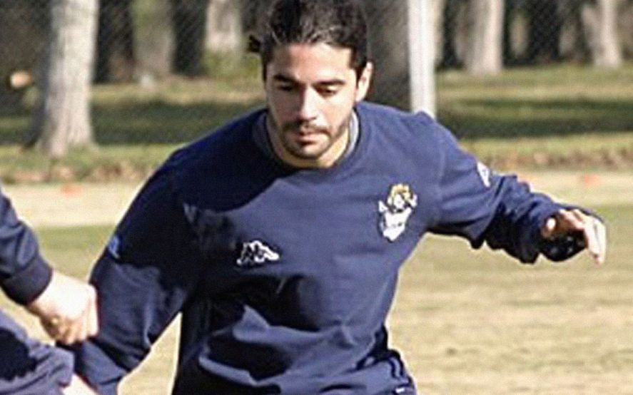 El Chino Vizcarra marcó los dos goles de Gimnasia en aquel amistoso frente a Deportivo Riestra. El Chino Vizcarra marcó los dos goles de Gimnasia en aquel amistoso frente a Deportivo Riestra.