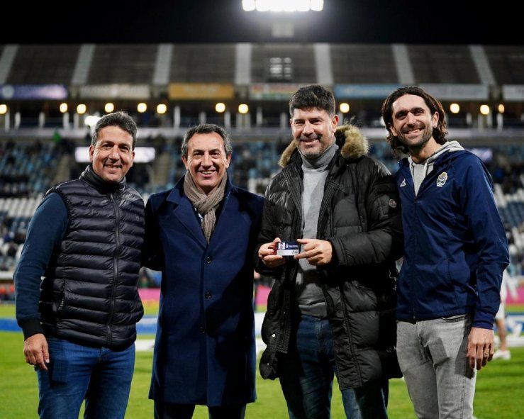 Roberto Sosa junto a Mariano Cowen en el Bosque 