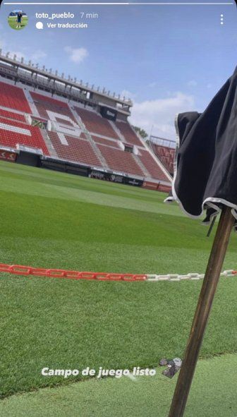 Toto Medina publicó en su red social una foto del estadio Jorge Luis Hirschi (Foto: @toto_pueblo)