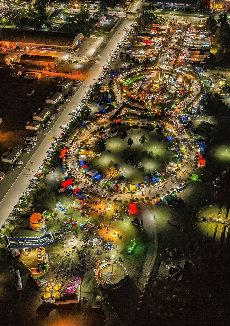 La Fiesta Nacional de la Guitarra en Dolores.