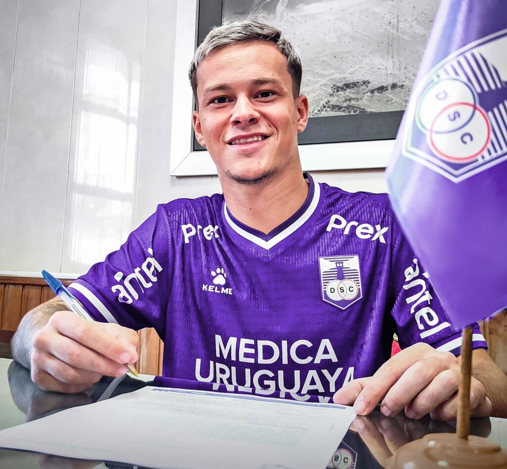 Matías Abaldo presentado en Defensor Sporting