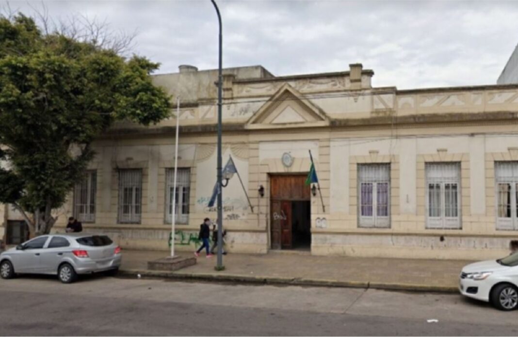 El robo fue a una cuadra de la comisaría de la Mujer y la Familia de La Plata