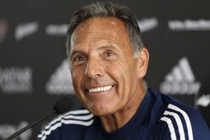 El fútbol argentino de luto: a sus 69 años falleció Miguel Ángel Russo