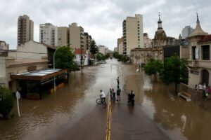 El Gobierno aplicó un recorte millonario al fondo de emergencia destinado a los damnificados de Bahía Blanca