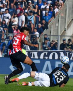 Medina, en deuda con el gol, tiene ante Gimnasia su oportunidad para redimirse