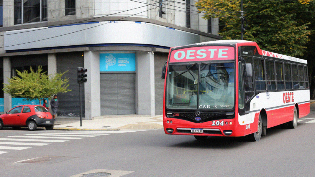 Micro Linea 1 Otro golpe al bolsillo: Cuánto aumenta el micro en la Plata a partir de ...