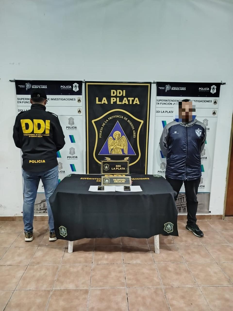 El empleado de seguridad detenido y los elementos secuestrados
