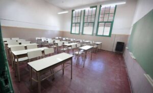 Los docentes bonaerenses ratificaron el paro de este martes y se suman los universitarios