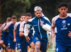 Llegó como refuerzo y ni siquiera tiene lugar en el banco: ¿qué pasa con Junior Moreno?