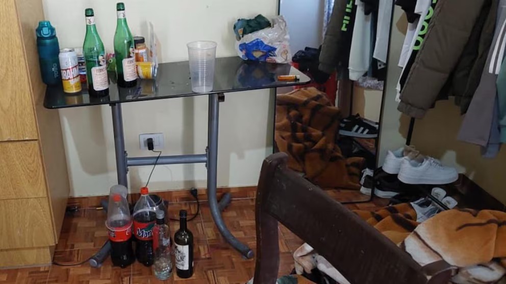 Las botellas que serán sometidas a pericias para identificar a las viudas negras