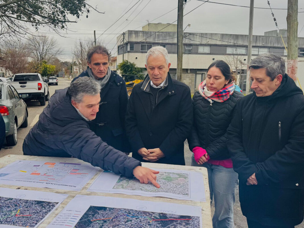 El intendente y el ministro inauguraron los desagües pluviales en la cuenca del Arroyo Maldonado y recorrieron las obras del Acueducto Norte.