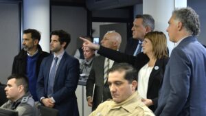 La batalla campal en la cancha de Independiente se mete en la campaña electoral bonaerense