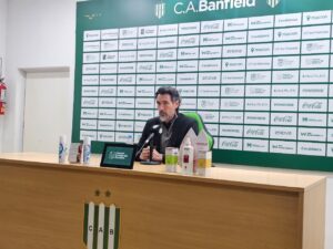 La sinceridad de Domínguez tras la derrota ante Banfield: “No supimos cómo resolverlo”