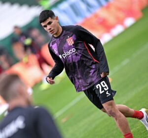 Banfield – Estudiantes, en vivo: ¡comenzó el partido en el Sur! el Pincha ya juega en el Florencio Sola
