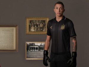 De La Plata a Montevideo: la camiseta del Pincha que causó furor en Uruguay