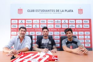 La decisión de José Sosa, a los 40 años y con contrato hasta diciembre: ¿sigue en Estudiantes?