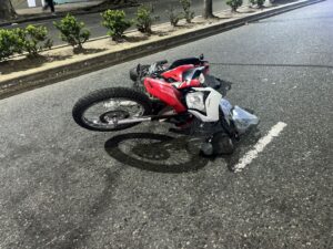 Joven repartidor de 24 años murió tras caer de su moto en La Plata