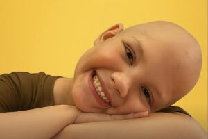 ¿Qué pasó?: La mamá de un nene con leucemia denuncia que nunca le llegó la plata de una colecta de Coscu y Paredes