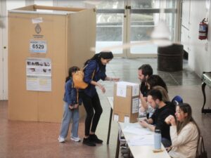 Secciones, candidatos y bancas: la guía definitiva para votar este domingo