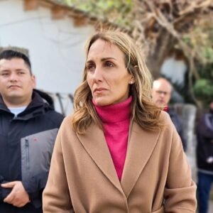 Una senadora bonaerense viajó a Santa Fe para denunciar a “la mafia sindical” y se fue echada por los trabajadores