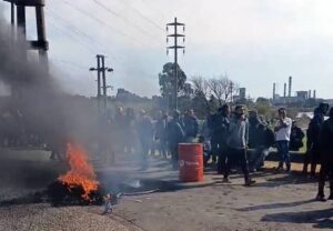 Se agrava el conflicto en Térnium: Paolo Rocca le bloqueó el acceso en la planta de Ramallo a 1200 trabajadores y crecen las protestas