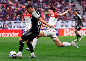 Estudiantes empezó primero y terminó sexto: la paridad del fútbol argentino reflejada en una fecha
