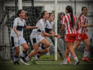 Gimnasia superó a Estudiantes en los clásicos juveniles del Femenino