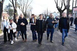 Kicillof cerró la campaña en La Plata: “La única manera de frenar el desastre de Milei es con el voto”